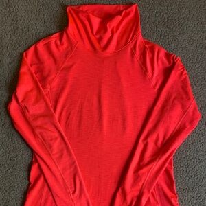 Under Armour Hot Pink Women's Turtleneck Size LG/G